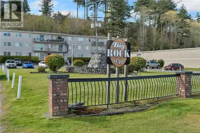 Welcome to this fresh, clean, and move-in-ready 2-bedroom, 1-bath condo in Campbell River. This top-...