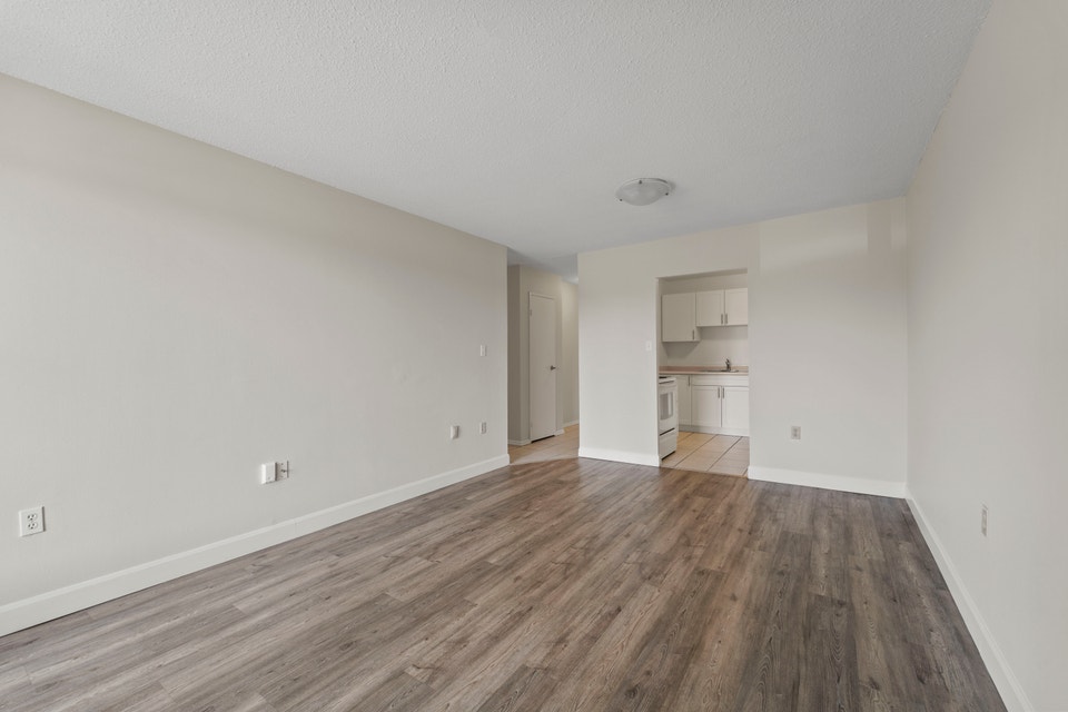 Meadowpark Apartments - 2 Bedroom, 1 Bath Apartment for Rent - C 5