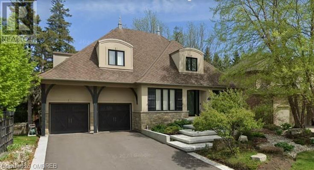 124 FOXRIDGE Drive Ancaster, Ontario in Houses for Sale in Hamilton