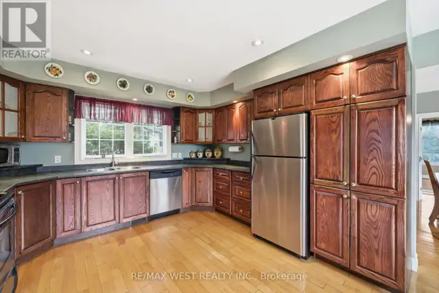 4 CORYELL STREET Scugog, Ontario in Houses for Sale in Kawartha Lakes - Image 5
