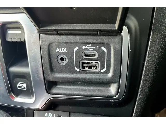 2024 Jeep Wrangler SportS 2 Dr | 12\" Screen | CarPlay | Tow Pkg in Cars & Trucks in Mississauga / Peel Region - Image 25