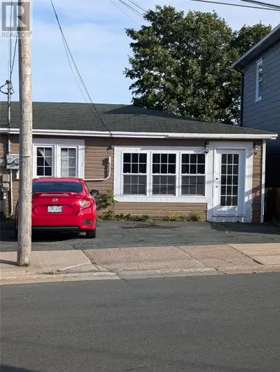 "Prime location ideal for aspiring entrepreneurs! This space is perfect for launching a barber shop...