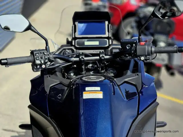 Honda NT1100 in Street, Cruisers & Choppers in Oshawa / Durham Region - Image 8