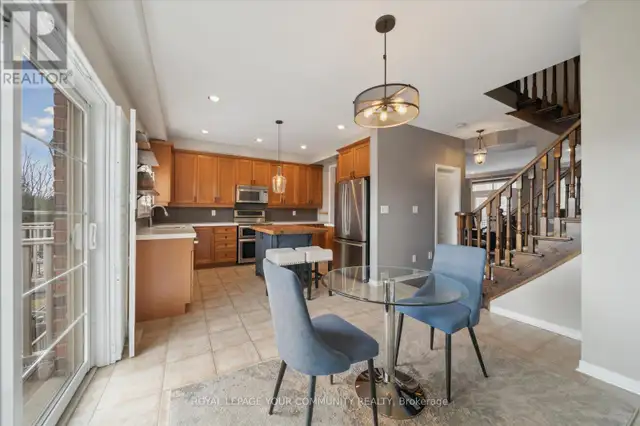 118 CHAPMAN COURT Aurora (Aurora Grove), Ontario in Houses for Sale in Markham / York Region - Image 24