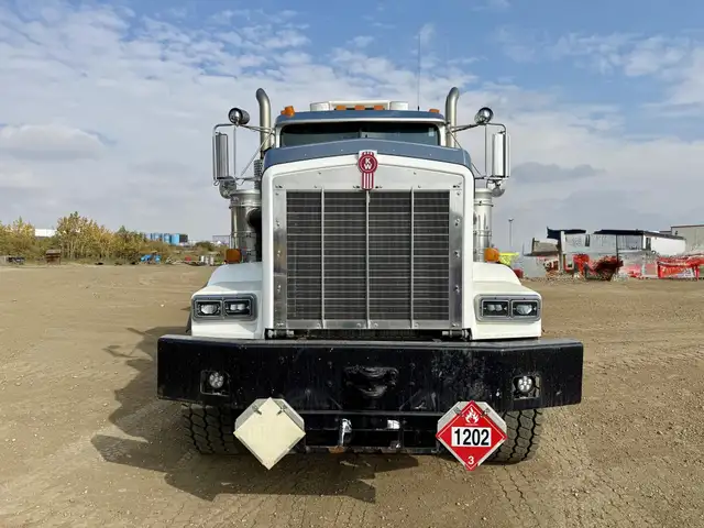 2007 KENWORTH C500 in Heavy Trucks in Saskatoon - Image 3