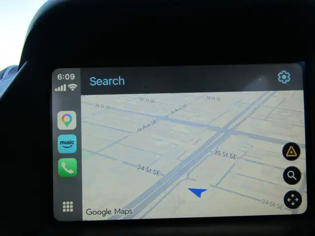 2019 Ford Escape SE 4WD Sport Appearance / Carplay / Navi / B.Ca in Cars & Trucks in Calgary - Image 23