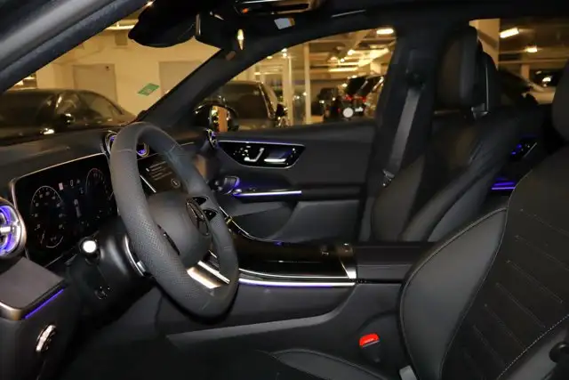 2026 Mercedes-Benz GLC GLC 350e 4MATIC SUV in Cars & Trucks in Edmonton - Image 10