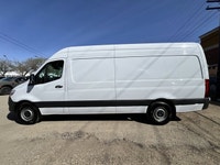 **WE WILL BEAT ANY DEALER IN THE CITY** Recent Arrival! Odometer is 14106 kilometers below market av... (image 3)