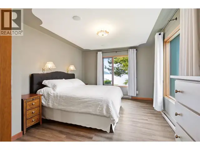 102 SANDNER Road Christina Lake, British Columbia in Houses for Sale in Penticton - Image 35