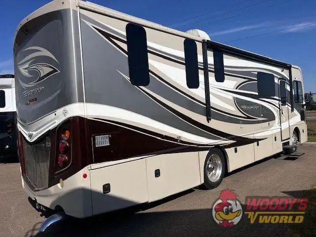 2015 FLEETWOOD EXCURSION 33D in RVs & Motorhomes in Red Deer - Image 5