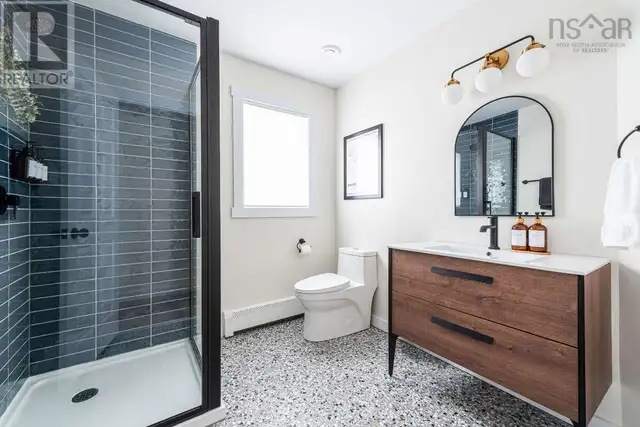 19 Cow Bay Road Eastern Passage, Nova Scotia in Commercial & Office Space for Sale in City of Halifax - Image 23