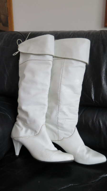 Ladies White Leather Knee High Boots - Size 8 in Women's - Shoes in Edmonton - Image 3