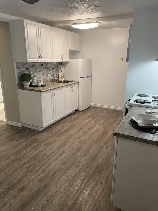 ALL INCLUSIVE - Pinegrove - 1BR Apartment in Waterloo in Long Term Rentals in Kitchener / Waterloo - Image 7