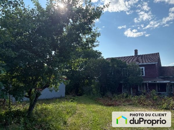 $200,000 - Residential Lot for sale in Berthier-Sur-Mer — photo 1