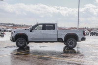 Welcome to Sherwood Buick GMC! This GMC Sierra 2500HD boasts a Turbocharged Diesel V8 6.6L/ engine p... (image 4)