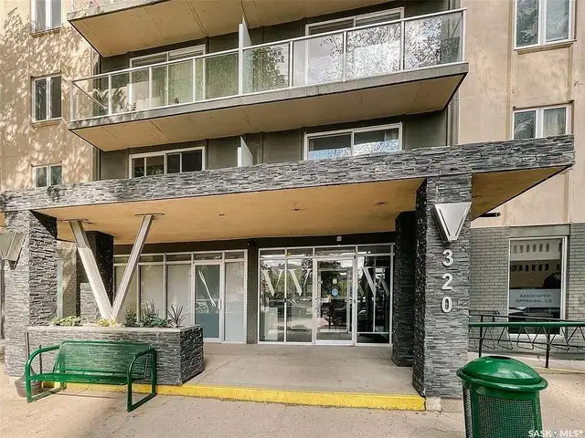 1 Bed & 1 Bath Fully Furnished Apartment Style Condo in Downtown