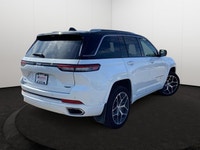 This Jeep Grand Cherokee 4xe has a dependable Intercooled Turbo Gas/Electric I-4 2.0 L/122 engine po... (image 5)