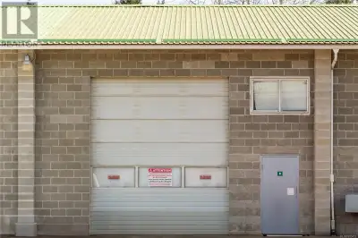 Own your very own warehouse on Central Vancouver Island. Ideal for trades companies looking to estab...