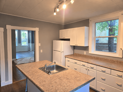 478 Paterson Street For showings, TEXT: 705-559-3991 & please indicate address of unit you are inqui...