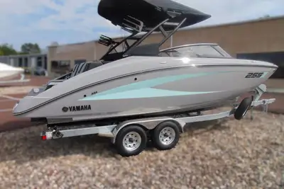 The 255XD comes impressively equipped with a host of premium features that set it apart in the world...