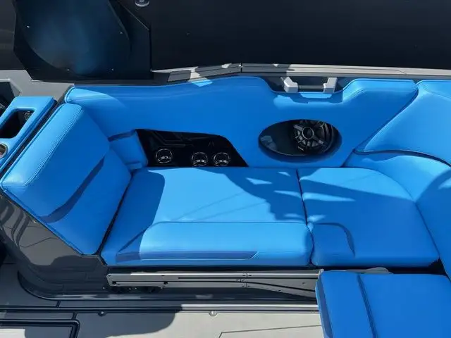2022 SUPRA SL450 in Powerboats & Motorboats in St. Albert - Image 22