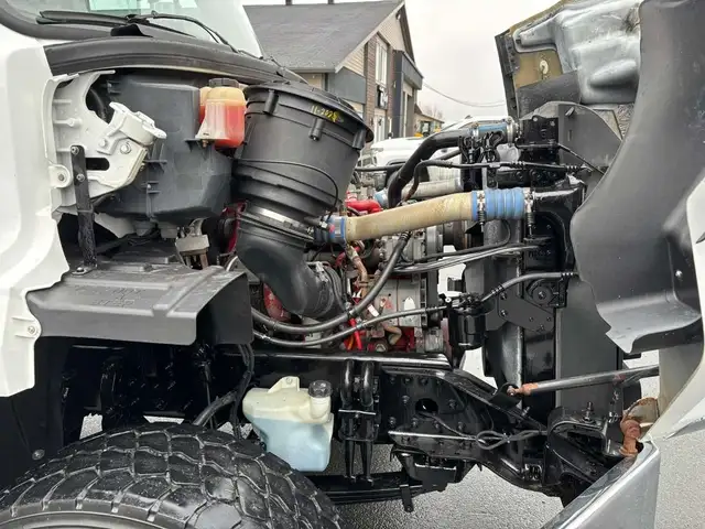 2016 Freightliner 114SD in Heavy Equipment in St-Georges-de-Beauce - Image 14