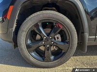 Capri Leatherette | Trailer Tow Package | Sunroof | Remote Start | Heated Seats | Cruise Control | L... (image 9)