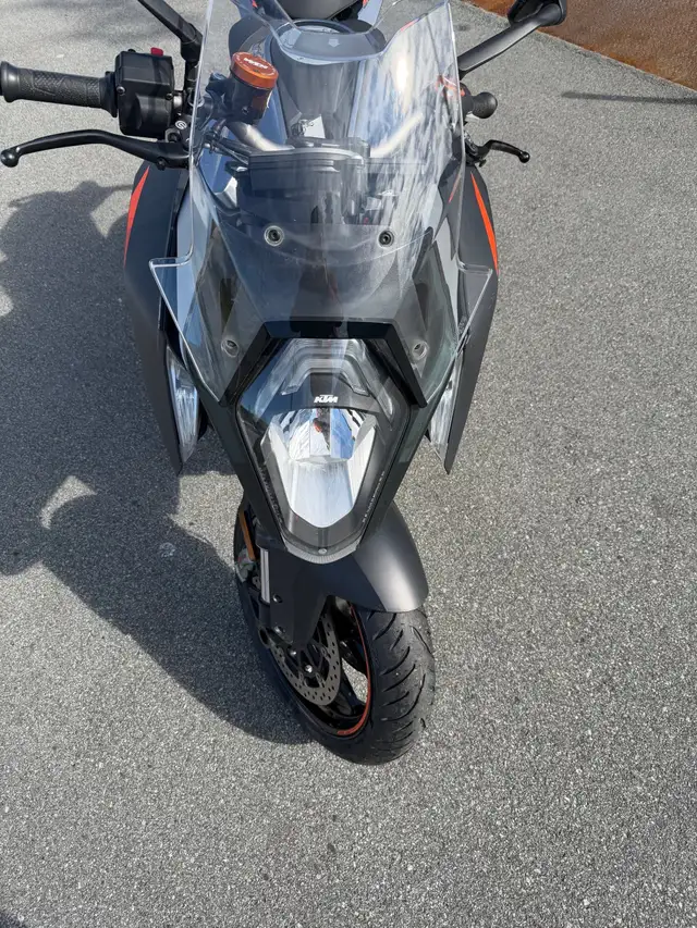 2017 KTM 1290 SUPERDUKE GT in Street, Cruisers & Choppers in Vancouver - Image 5