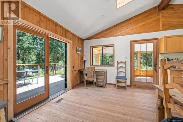 9900 Greenhill Rd Denman Island, British Columbia in Houses for Sale in Comox / Courtenay / Cumberland - Image 12