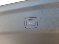 Engine: 6.2L 8cyl. L/100Km City: 16.6 L/100Km Hwy: 13.0 Safety Equipment Teen Driver a configurable... (image 9)