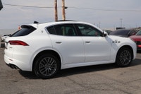 ACCIDENT FREE CLEAN CARFAX Discover the 2023 Maserati GRECALE GT AWD—a masterpiece of opulence and p... (image 6)