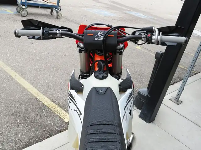 2026 KTM 300 XC-W Hardenduro in Dirt Bikes & Motocross in Cambridge - Image 7