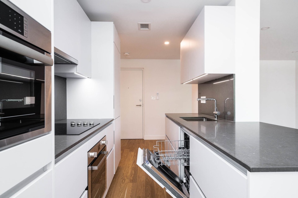 Renovated one bedroom - ID 560 2