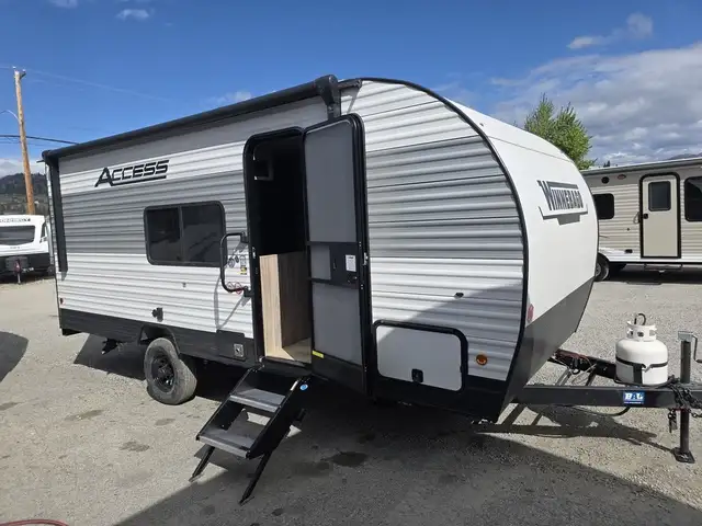 2025 Winnebago Access 18DBH in Travel Trailers & Campers in Penticton - Image 4