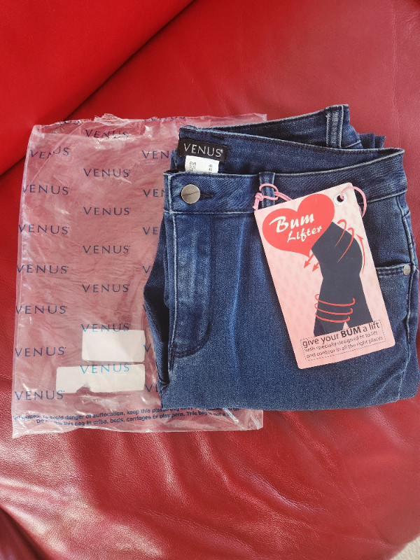 Jeans by Venus in Women's - Bottoms in Winnipeg - Image 4