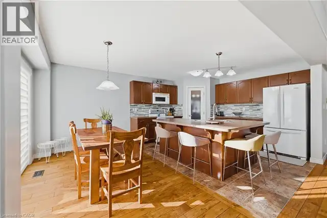 23 DOON CREEK Street Kitchener, Ontario in Houses for Sale in Kitchener / Waterloo - Image 4