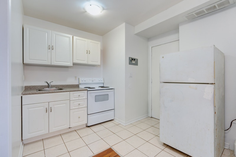 40 Lambton Avenue bachelor Apartment for Rent Long Term Rentals City of Toronto Kijiji