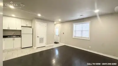 BEAUTIFUL 3-BEDROOM MULTI-PLEX IN PRIME LOCATION