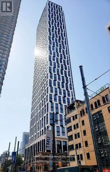 808 - 252 CHURCH STREET Toronto (Church-Yonge Corridor), Ontario
