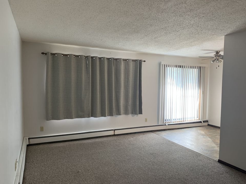 5922 – 59 Avenue - 4 Apartment for Rent 3