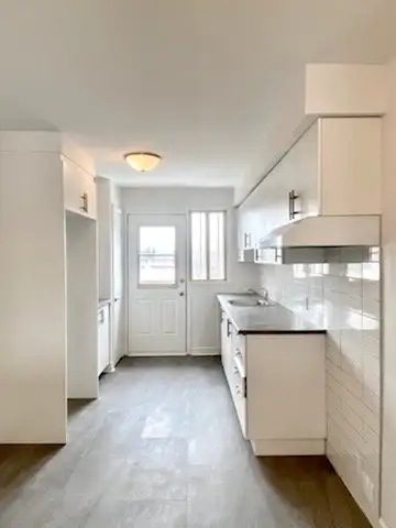 4 1/2 (2 CAC) lumineux Pointe aux trembles - Dispo 1er juillet