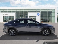 * AWD System: Symmetrical All-Wheel Drive with a viscous-coupling limited-slip centre differential *... (image 5)