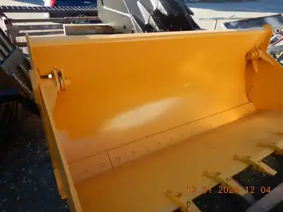 96 INCH WIDE BUCKET WE WERE GOING TO MOUNT ON A EXCAVATOR TO GIVE A LARGE WIDE GRADING CLEANUP BUCKE...