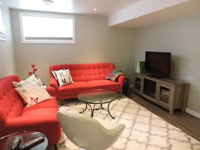 Furnished 2 Bedroom Basement Suite Near U of S