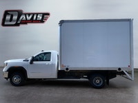 The 2022 GMC Sierra 3500 has the size and the power for tough jobs, with considerable capabilities a... (image 8)