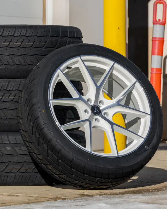 NEW 22 inch Armed SNIPER 5308 GLOSS WHITE MACHINED Wheels in Tires & Rims in Edmonton - Image 2
