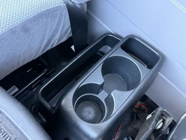 2015 Hino 358 22 Foot Dump Flatdeck with Amco Veba Crane and Air in Heavy Trucks in Regina - Image 56