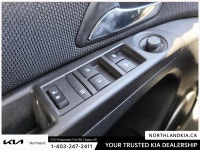 2015 Chevrolet Cruze 1LT 1LT Ready for anything, from the streets of Calgary to the highways of Albe... (image 6)