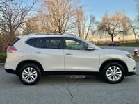 2016 Nissan Rogue SV | No Accidents | 1 Owner | AWD | Panoramic Sunroof | 360° Camera Fresh Trade |... (image 3)