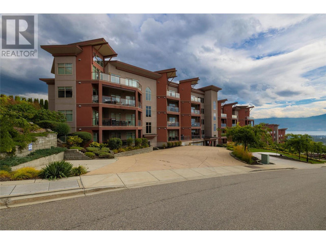 3211 Skyview Lane Unit# 204 West Kelowna, British Columbia in Houses for Sale in Penticton - Image 2